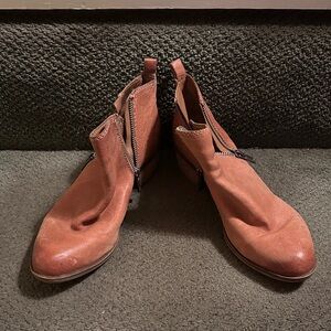 Lucky Brand Tan Leather Ankle Boot with dual zippers